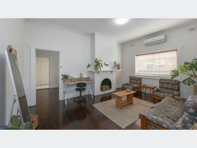 22 Farnham Road, Keswick SA 5035