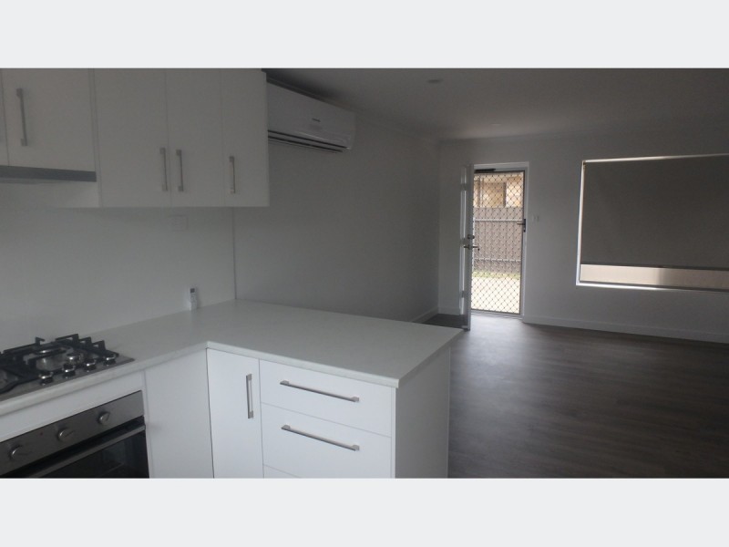 1/2 North Parade, Royal Park SA 5014