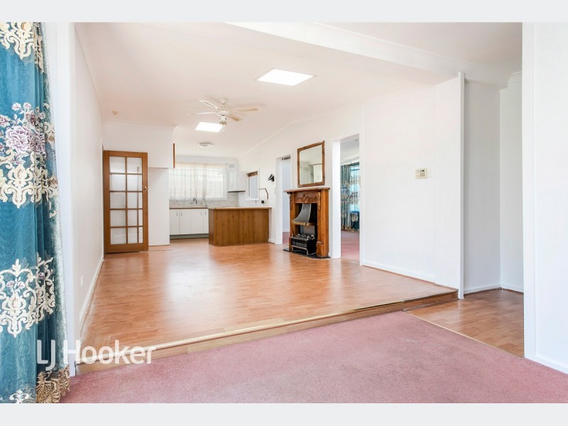 20 Abelia Avenue, Para Vista SA 5093