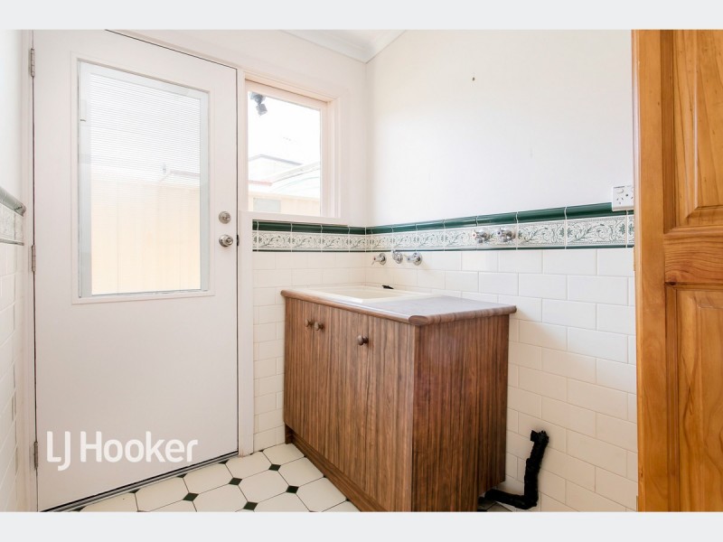 20 Abelia Avenue, Para Vista SA 5093