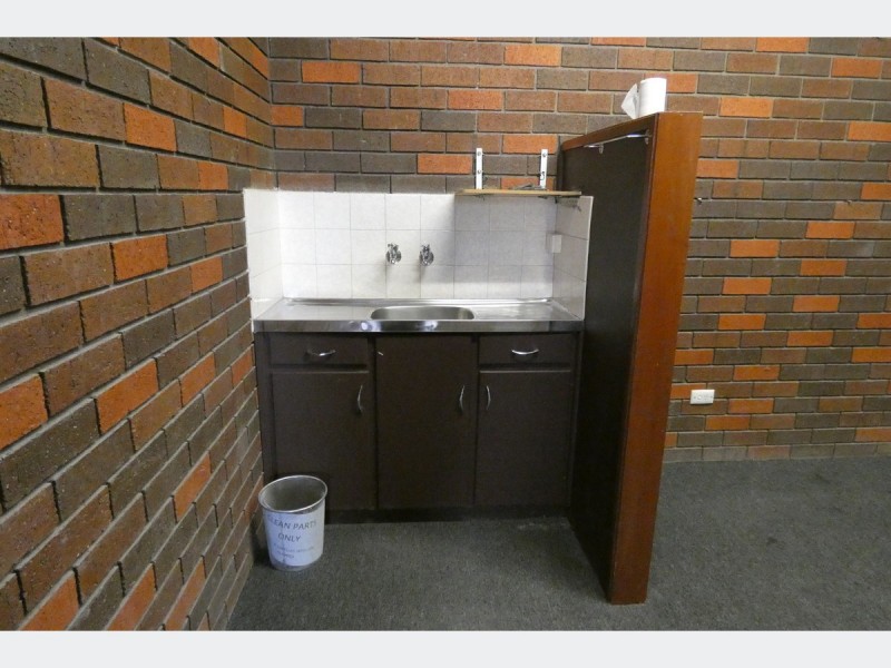 24 Surrey Road, Keswick SA 5035