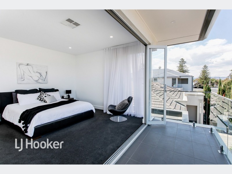 8 Newhaven Avenue, Glenelg North SA 5045