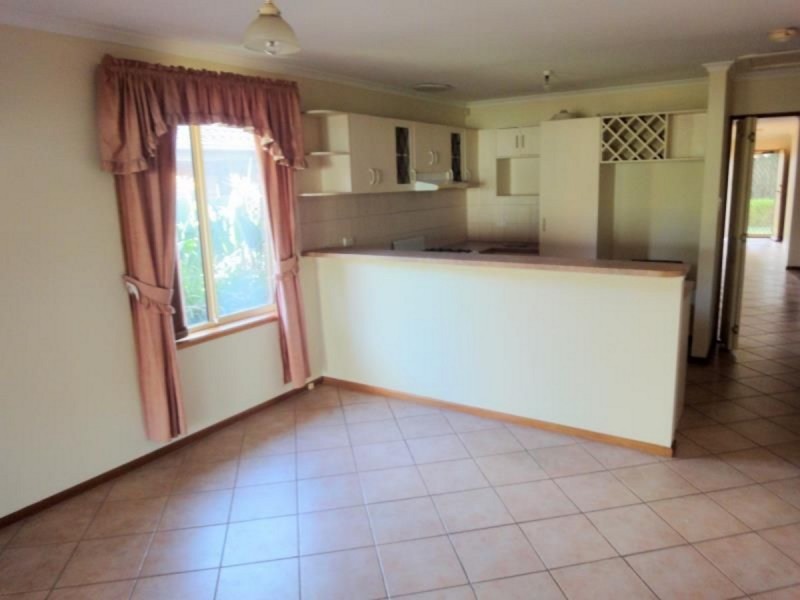 8 Lynton Court, Blakeview SA 5114