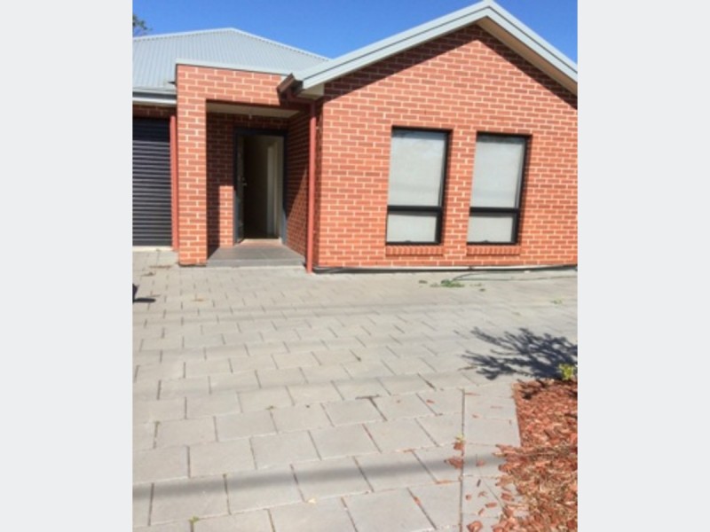 Room 4 and Room 1/62A Addison Road, Pennington SA 5013