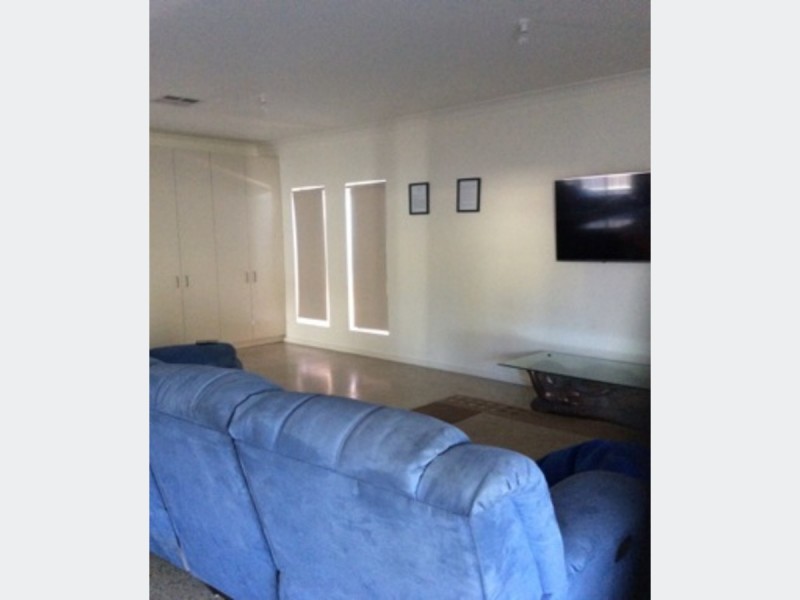 Room 4 and Room 1/62A Addison Road, Pennington SA 5013