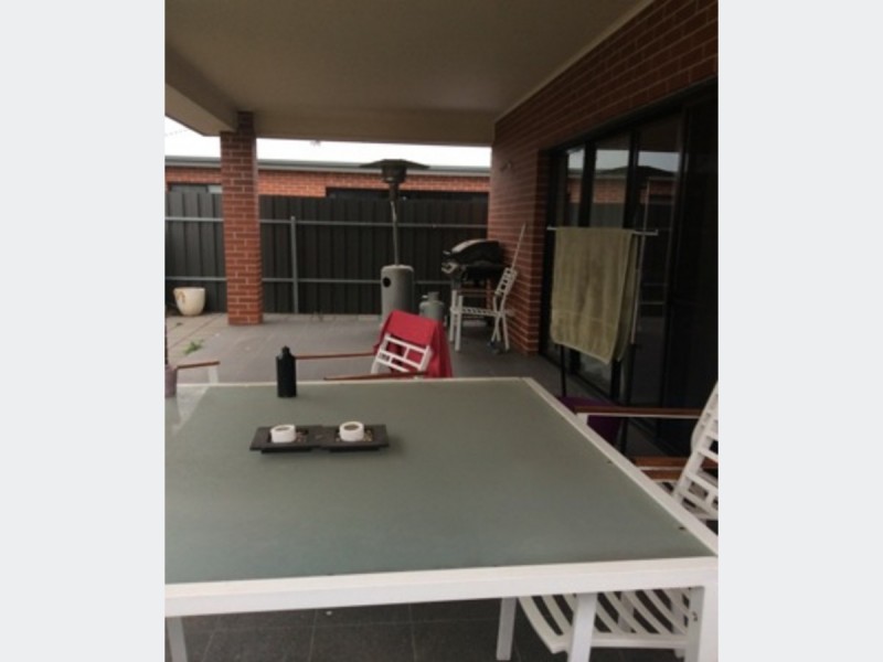 Room 4 and Room 1/62A Addison Road, Pennington SA 5013