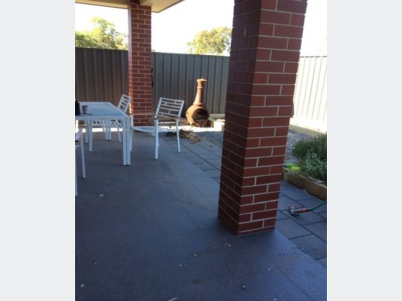Room 4 and Room 1/62A Addison Road, Pennington SA 5013