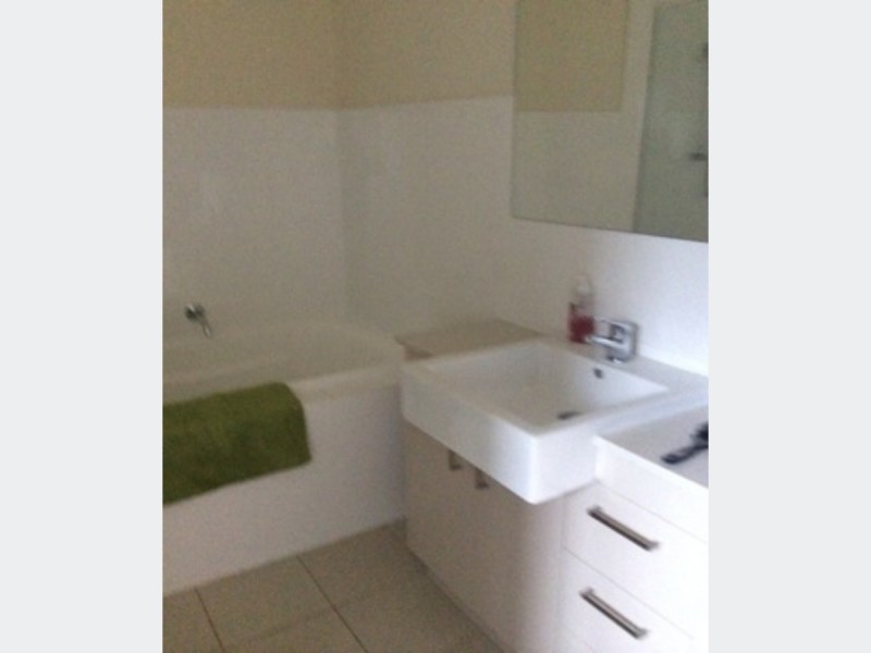 Room 4/62A Addison Road, Pennington SA 5013