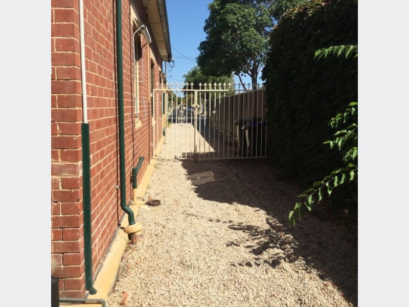 5 Headdey Court, Woodville South SA 5011