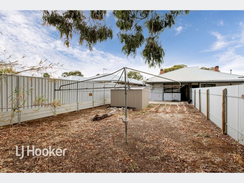 14 Farnham Road, Keswick SA 5035