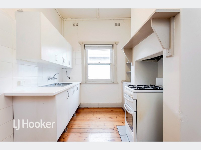 14 Farnham Road, Keswick SA 5035