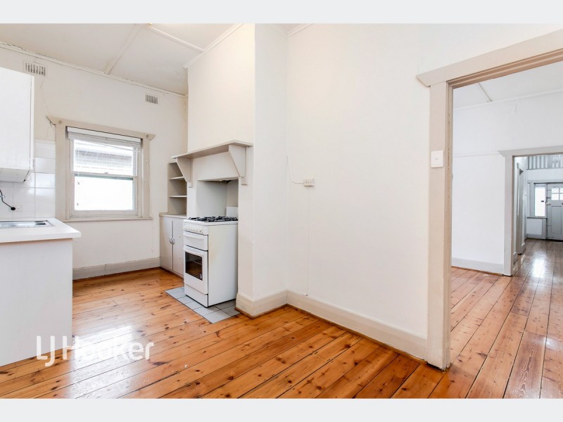 14 Farnham Road, Keswick SA 5035