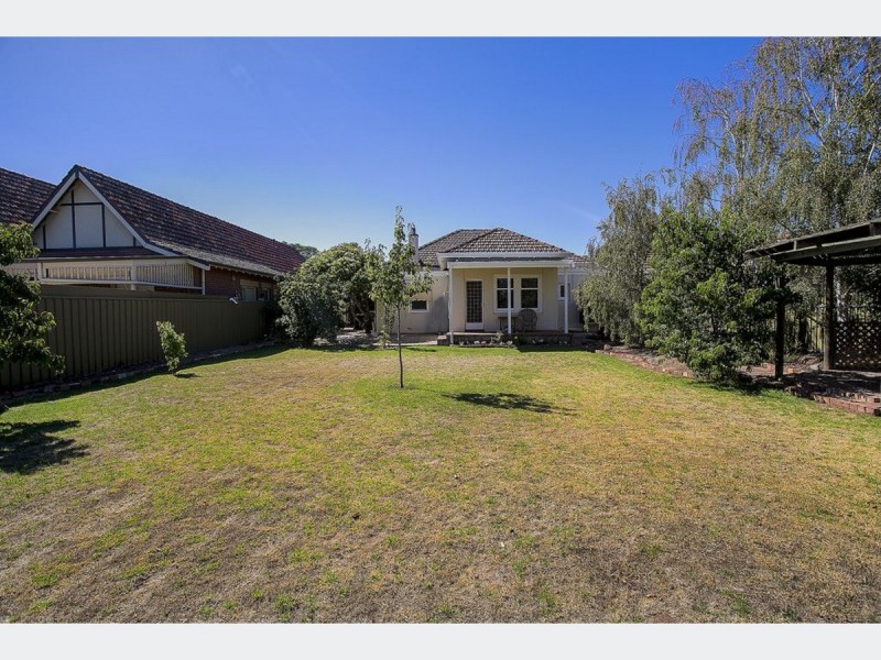 13 St Georges Avenue, Glandore SA 5037