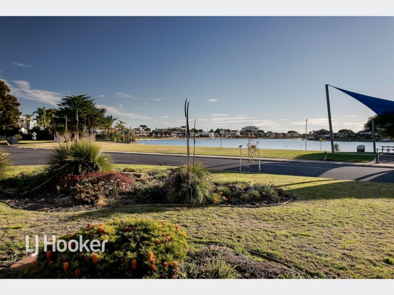 13 Tiranna Way, West Lakes SA 5021