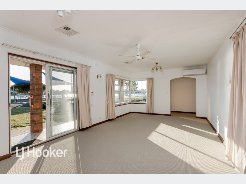 13 Tiranna Way, West Lakes SA 5021