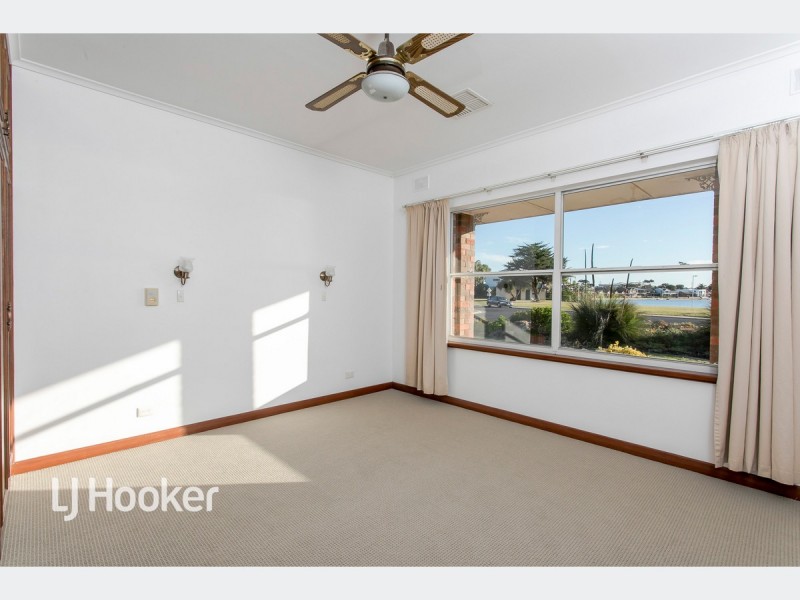 13 Tiranna Way, West Lakes SA 5021