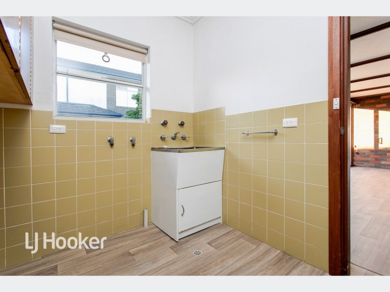 13 Tiranna Way, West Lakes SA 5021