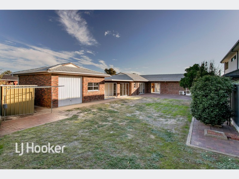 13 Tiranna Way, West Lakes SA 5021