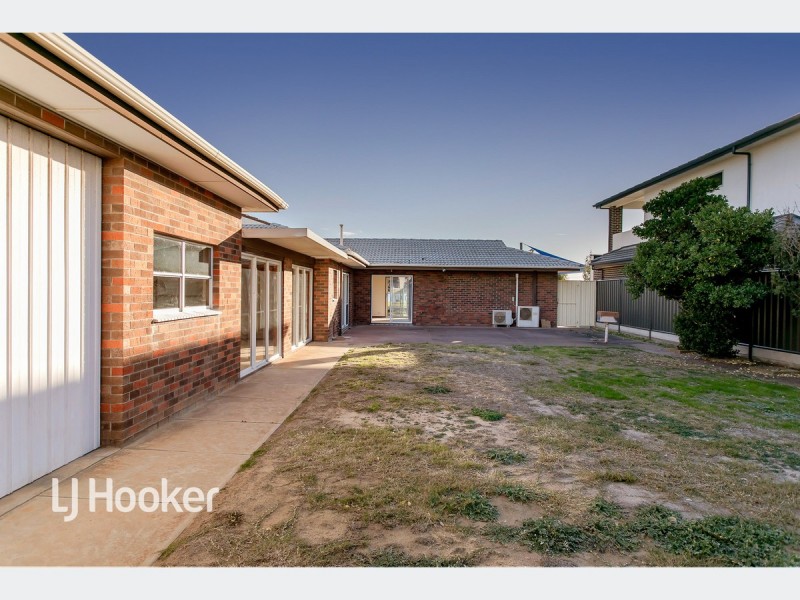 13 Tiranna Way, West Lakes SA 5021