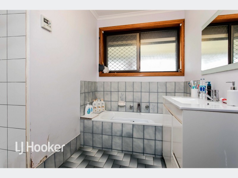 33 Atkinson Drive, Burton SA 5110