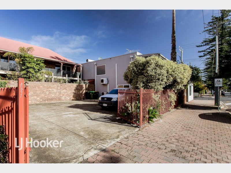 54 Pier Street, Glenelg SA 5045