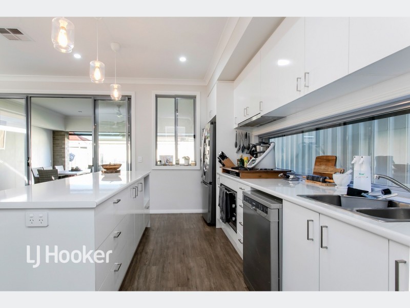 19 Flinders Parade, Flinders Park SA 5025