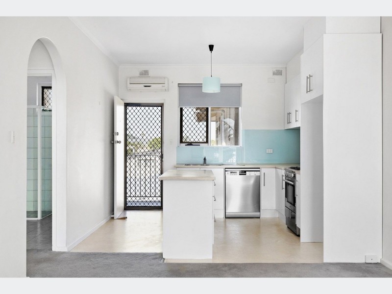 10/28 Pier Street, Glenelg South SA 5045