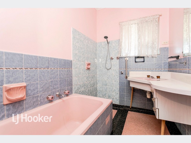 25 Drummond Avenue, Findon SA 5023