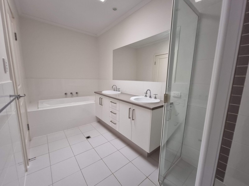 5 Shackleton Place, Flinders Park SA 5025