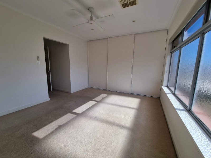 5 Shackleton Place, Flinders Park SA 5025