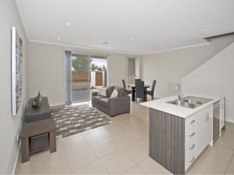 5/110-112 The Strand, Mawson Lakes SA 5095