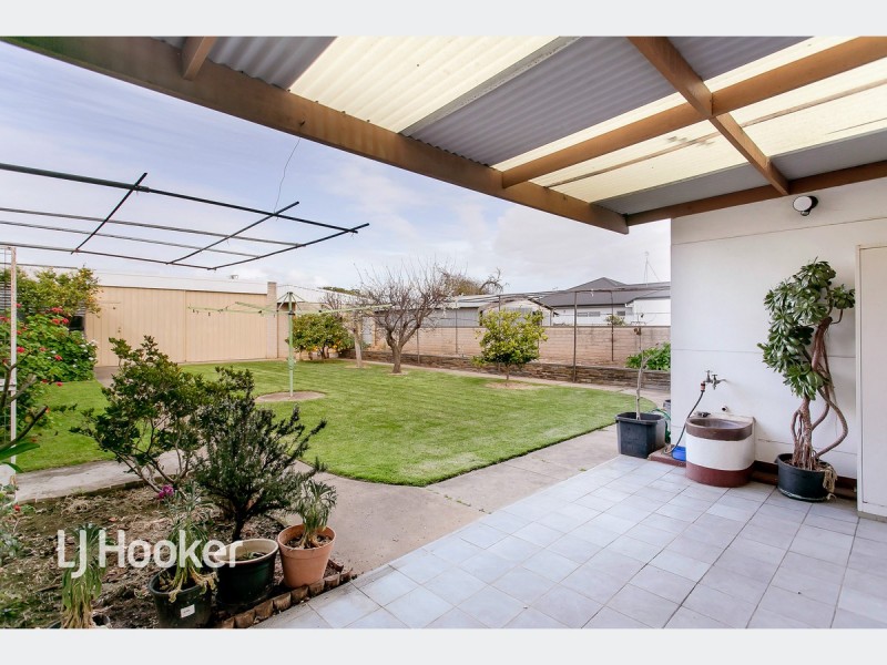 17 Captain Cook Avenue, Flinders Park SA 5025