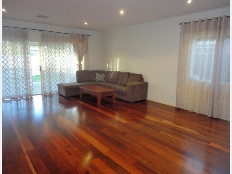 7 Thirza Avenue, Mitchell Park SA 5043