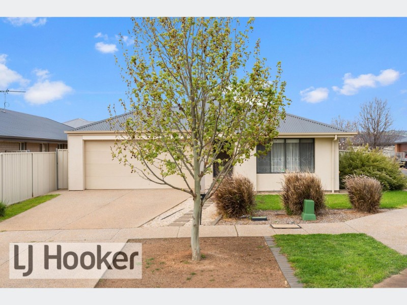 16 Central Boulevard, Munno Para West SA 5115