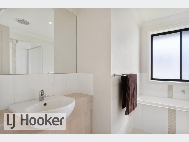 16 Central Boulevard, Munno Para West SA 5115