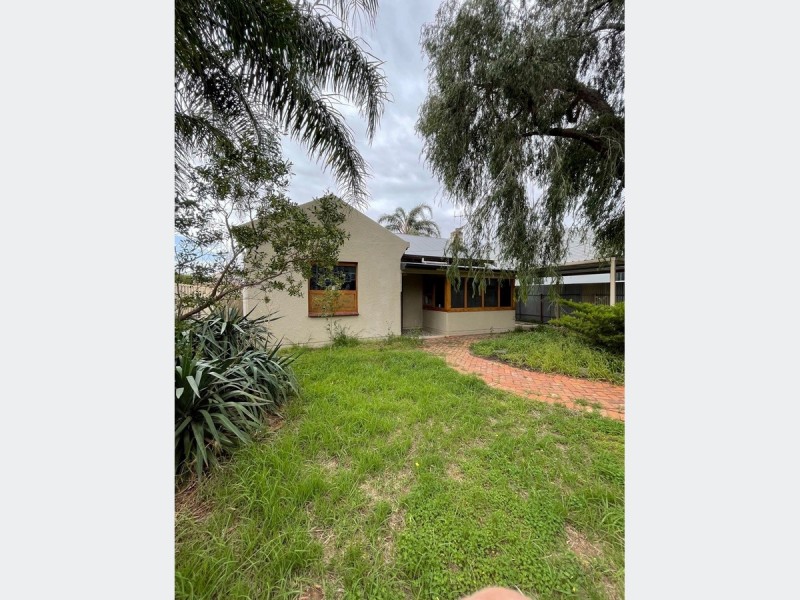 2 Bardia Avenue, Findon SA 5023