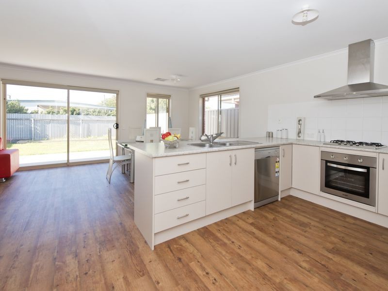 5 Athlone Street, Woodville South SA 5011