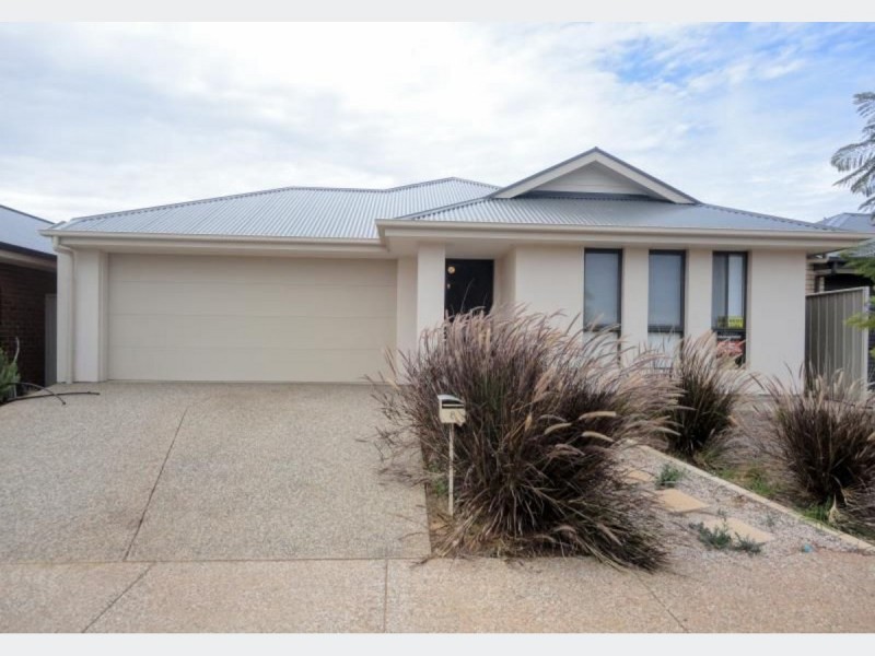 8 Blossom Road, Munno Para West SA 5115