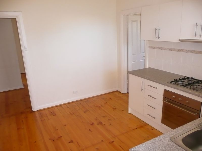8 Cleve Street, Mansfield Park SA 5012