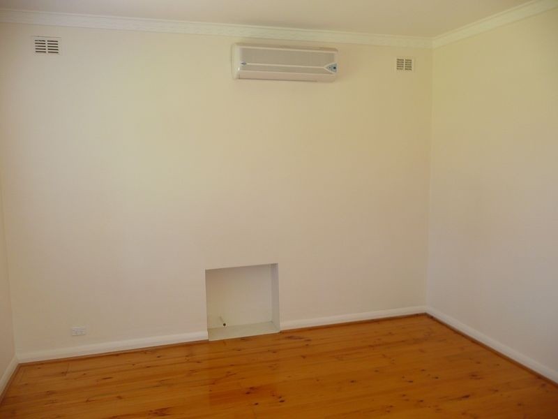 8 Cleve Street, Mansfield Park SA 5012