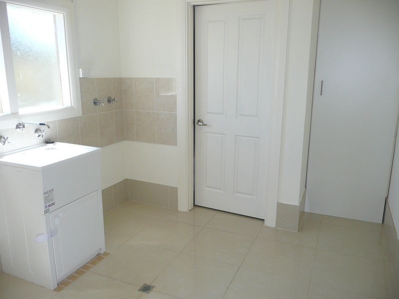 8 Cleve Street, Mansfield Park SA 5012