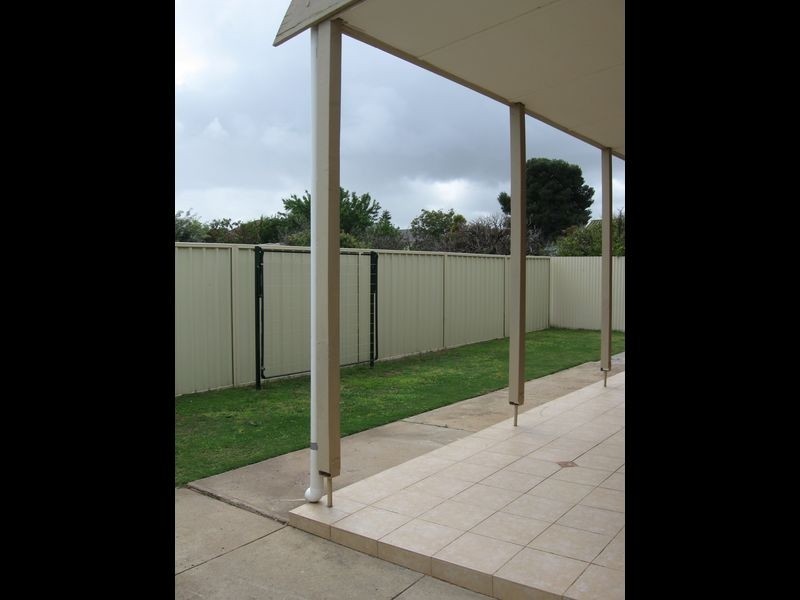8 Cleve Street, Mansfield Park SA 5012