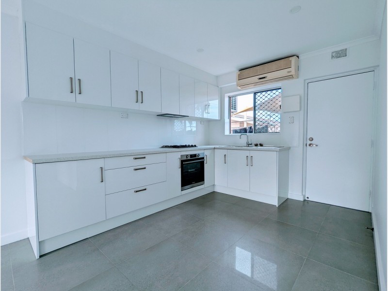 1/2 North Parade, Royal Park SA 5014