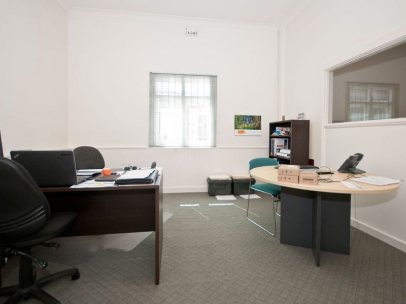 16 Croydon Road, Keswick SA 5035