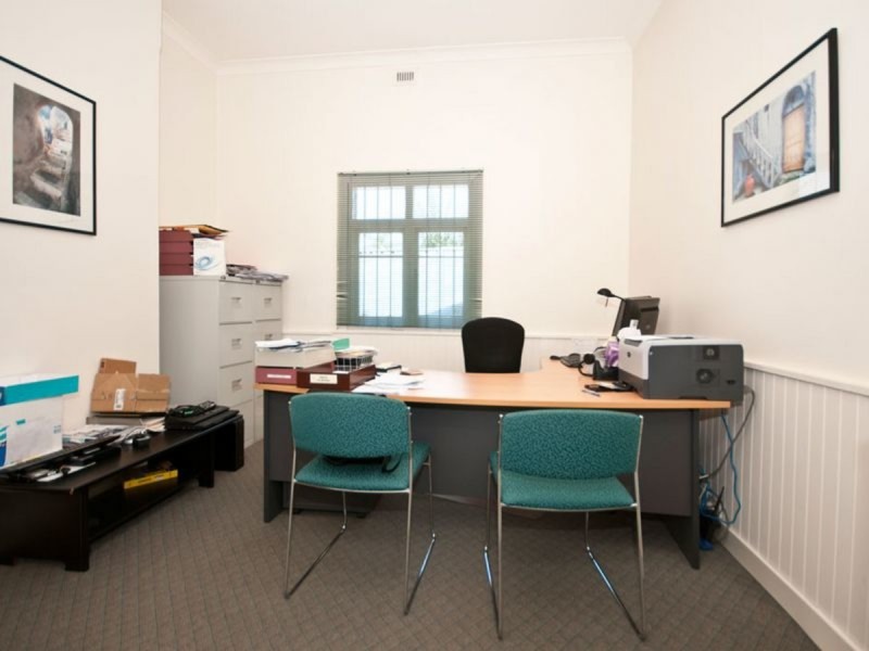 16 Croydon Road, Keswick SA 5035