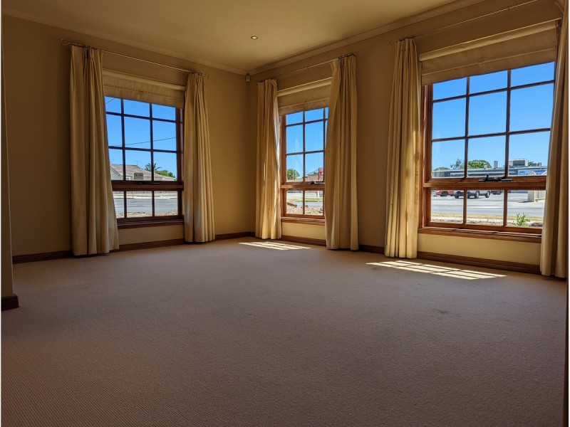 1 Rawlings Avenue, Flinders Park SA 5025