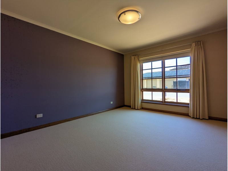 1 Rawlings Avenue, Flinders Park SA 5025