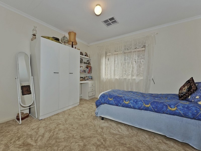 8 Pine Avenue, Glenelg North SA 5045