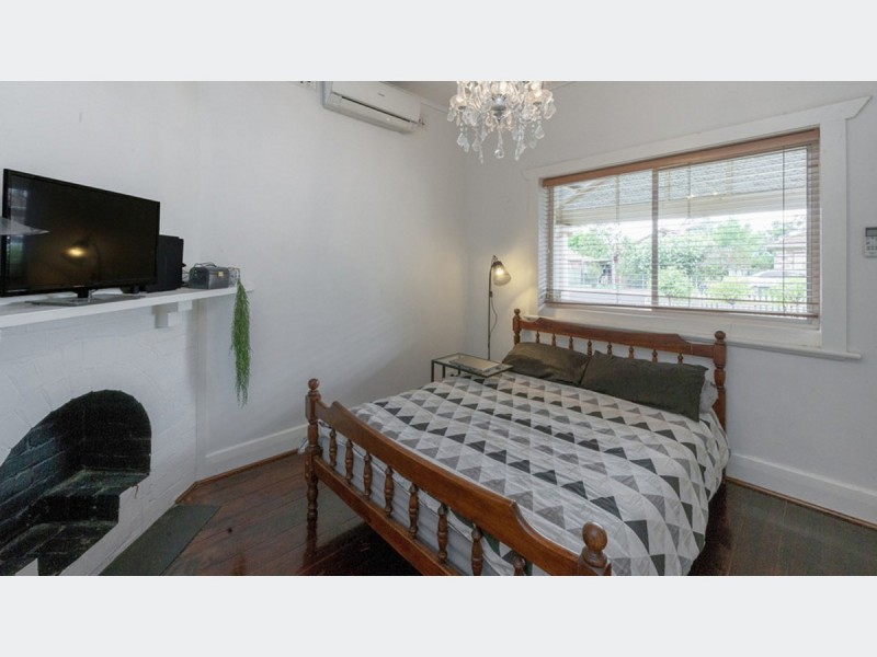 22 Farnham Road, Keswick SA 5035