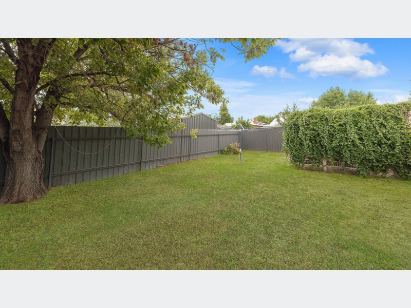 22 Farnham Road, Keswick SA 5035